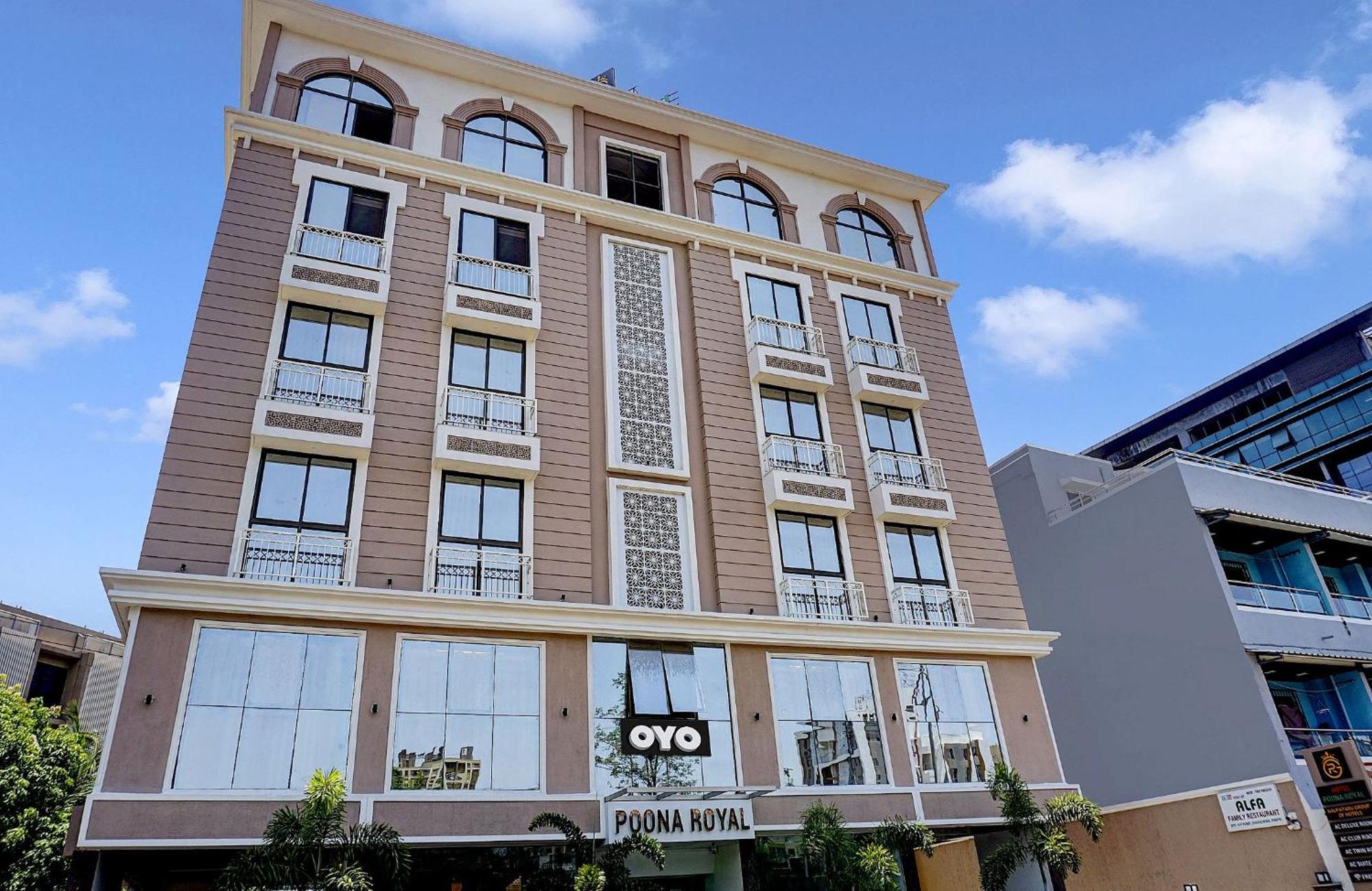 Super Townhouse Poona Royal Hotel Pimpri-Chinchwad Bagian luar foto